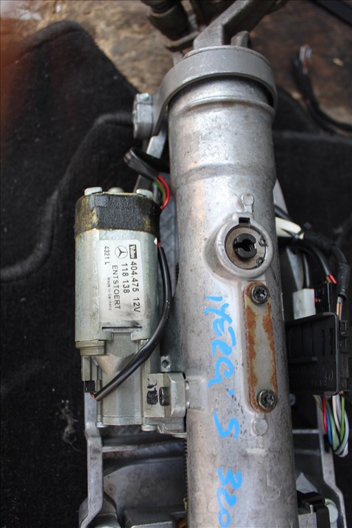 Mercedes S 320 W220, W215 Kormányoszlop  a2204620220g 2. kép