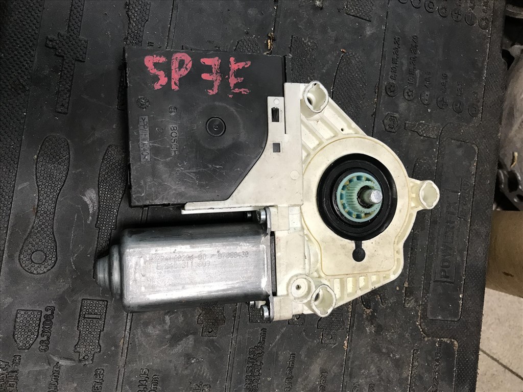 Seat Altea jobb első ablakemelő motor  1k0959792p 2. kép