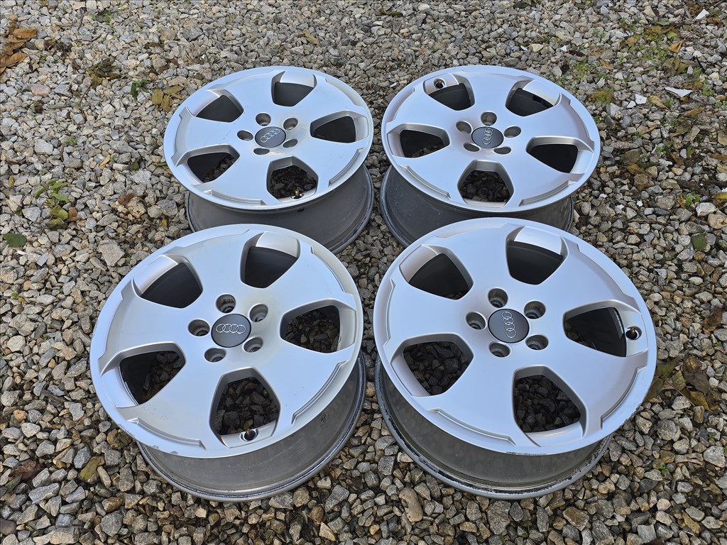  17-es, 5x112-es újszerű gyári Audi alufelni 3. kép