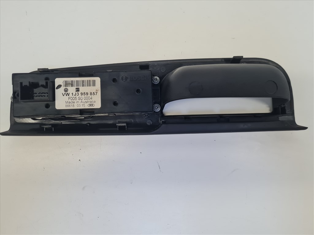 Volkswagen Golf IV bal első ajtóbehúzó ablakemelő kapcsolóval 3 ajtóshoz (24684, 24685) 1j3959857 3b1867171d 7. kép