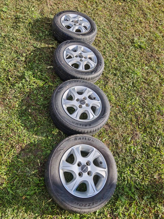  4x98 lyukosztású 14" használt Borbet alufelni, rajta 185/65 használt Saulin nyári gumi gumi  3. kép