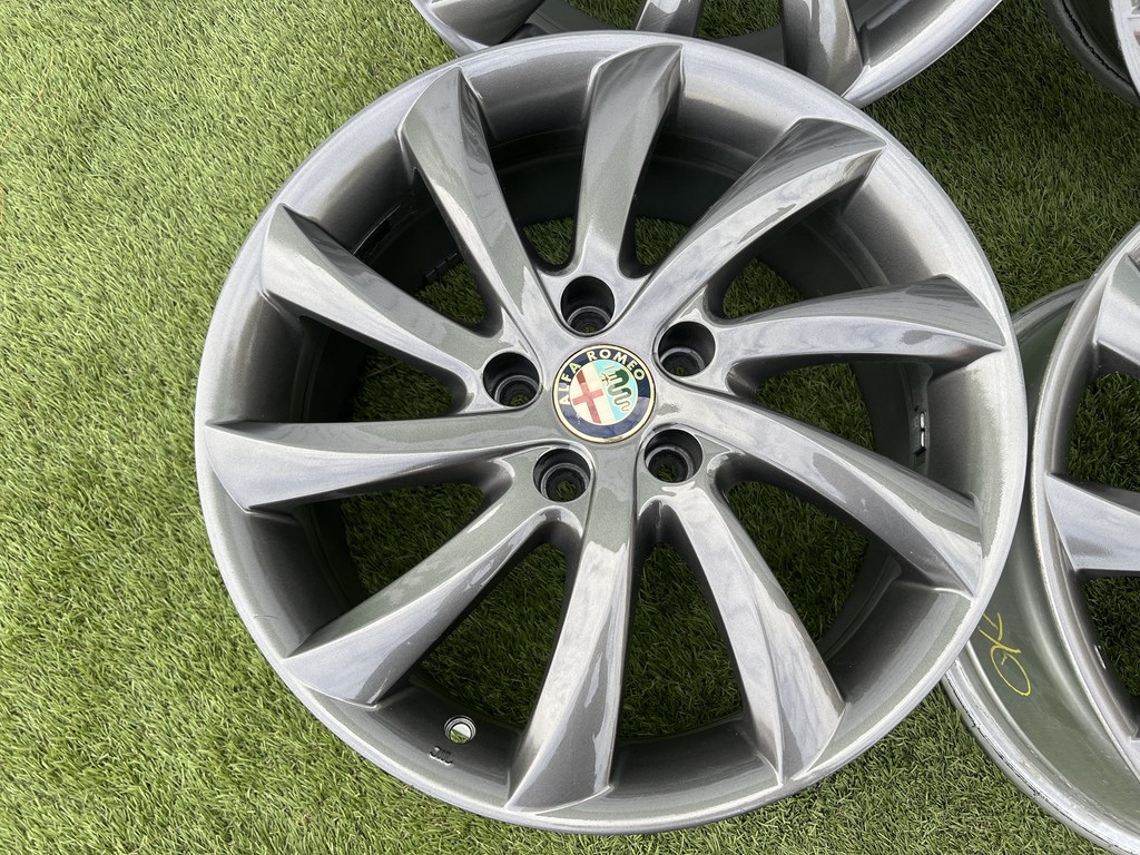 5x110 17" Alfa Romeo gyári alufelni 7,5Jx17h2 ET41 3. kép