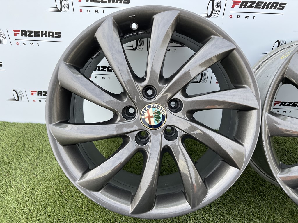 5x110 17" Alfa Romeo gyári alufelni 7,5Jx17h2 ET41 5. kép