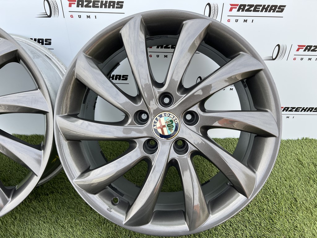 5x110 17" Alfa Romeo gyári alufelni 7,5Jx17h2 ET41 6. kép