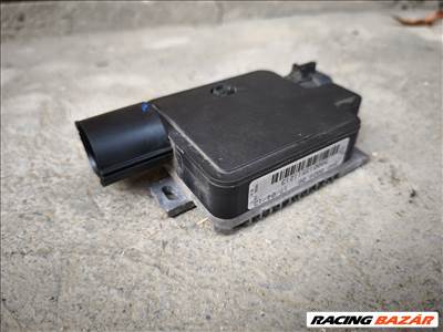 Ford Focus Mk3 ventilátor vezérlő egység  940002906