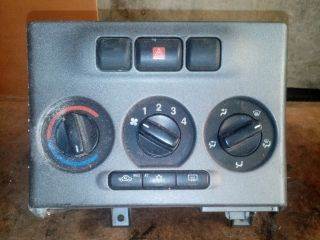 Opel Zafira A Fűtéskapcsoló (manuális klímás) *122188* 024420732
