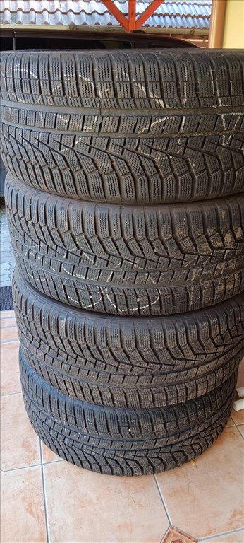  285/4521" újszerű Hankook téli gumi gumi 1. kép