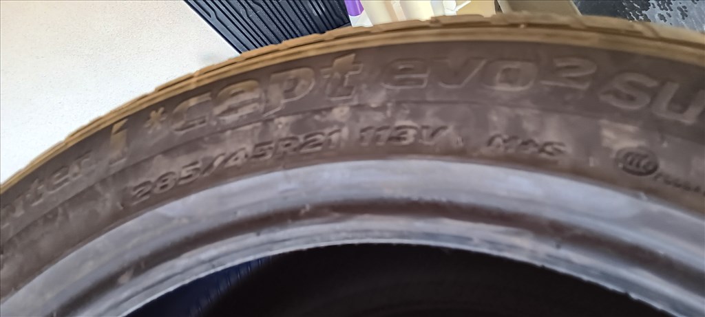  285/4521" újszerű Hankook téli gumi gumi 3. kép