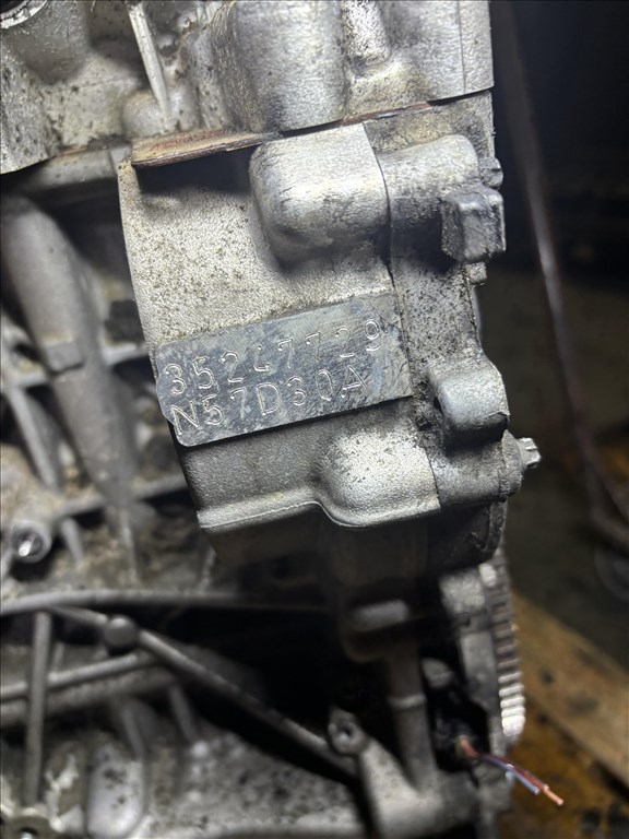 BMW E/F N57D30A fűzött blokk + hengerfej 245le 3. kép