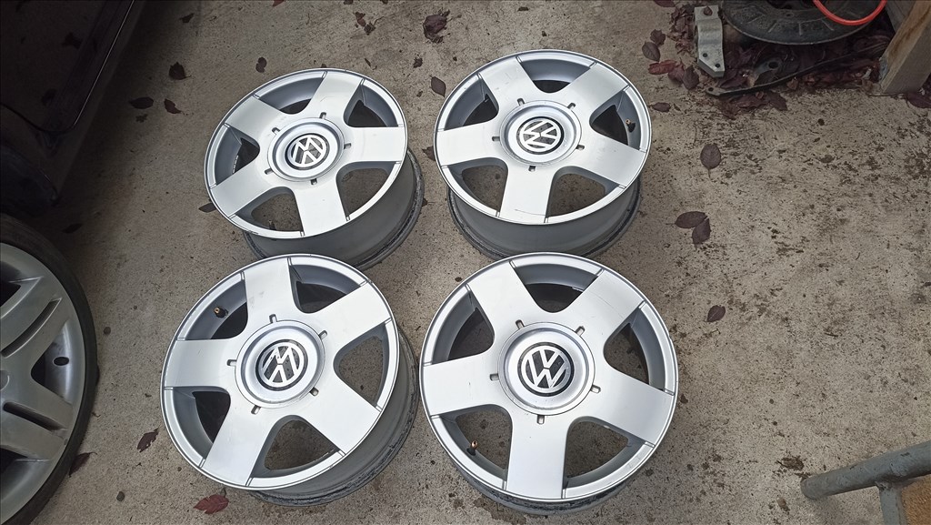  5x100 lyukosztású 6J r 15" használt (gyári felni) alufelni 1. kép