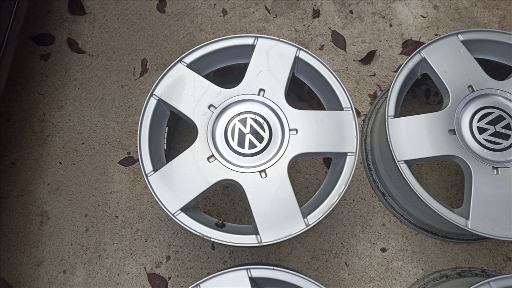  5x100 lyukosztású 6J r 15" használt (gyári felni) alufelni 3. kép