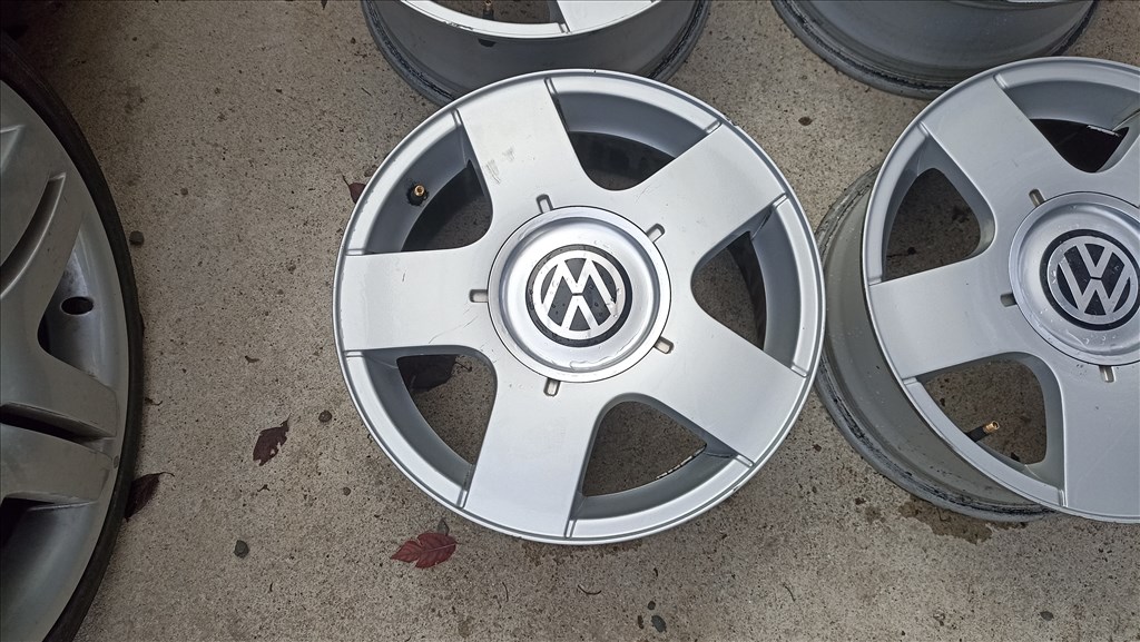  5x100 lyukosztású 6J r 15" használt (gyári felni) alufelni 4. kép