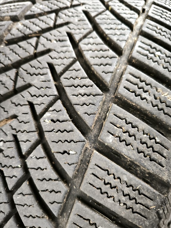  225/4517" 40e/2db újszerű Semperit téli gumi gumi 4. kép