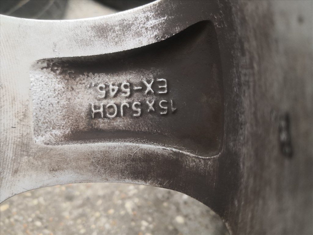 Suzuki 15-ös gyári alufelnik 4x100-as lyukosztású  6. kép