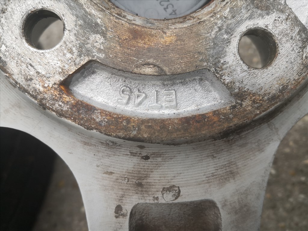 Suzuki 15-ös gyári alufelnik 4x100-as lyukosztású  7. kép