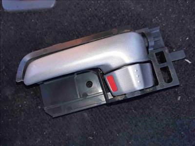 Suzuki Swift III 04-10 Bal Hátsó Belső Ajtókilincs