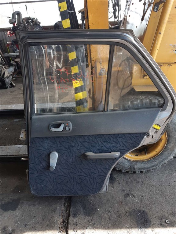 Suzuki Swift II 92-96 Jobb Hátsó Ajtó 2. kép