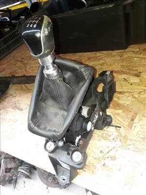 Ford Focus III Váltó Kulissza