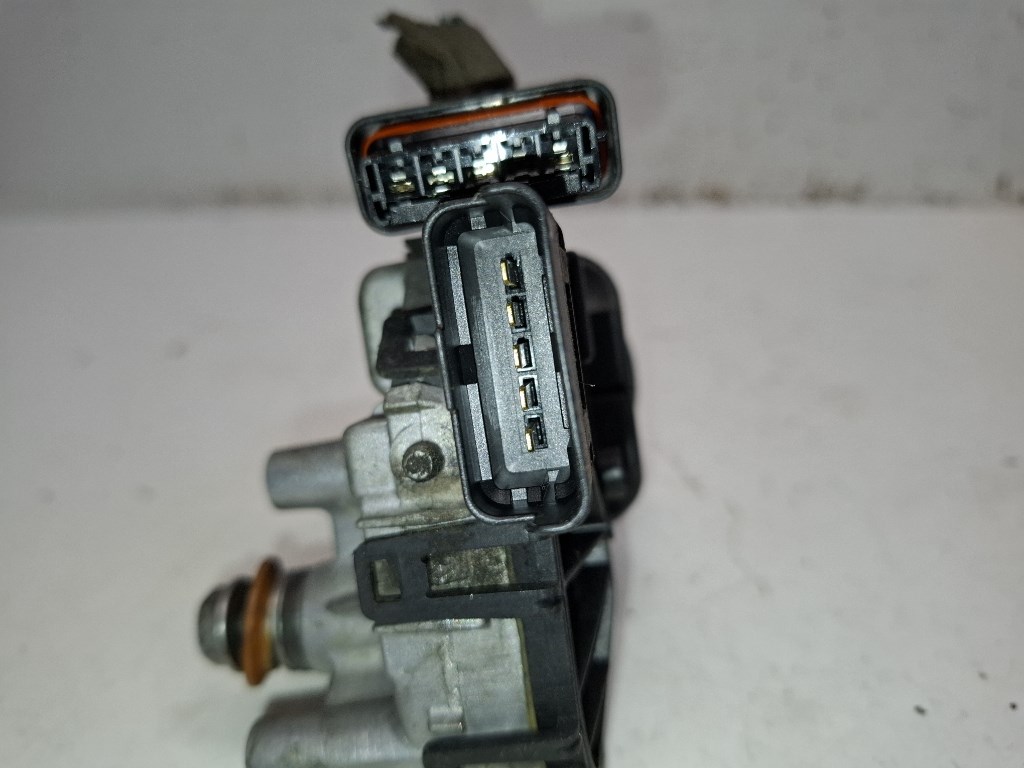 Dacia duster (HS) elsõ ablaktörlõ motor 0390241544 4. kép