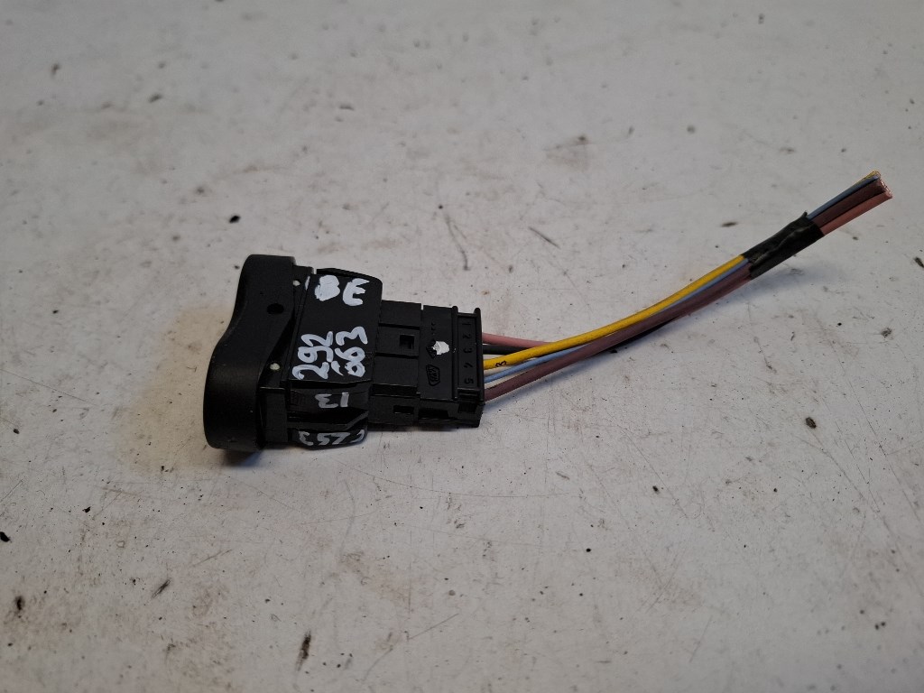 Dacia duster (HS) bal elsõ ablakemelõ kapcsoló 2. kép