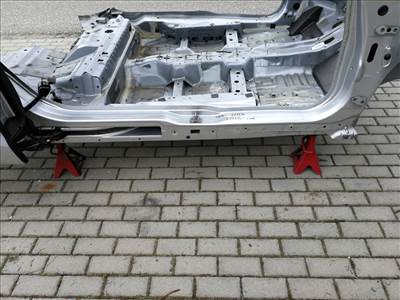 Ford B-max jobb küszöb