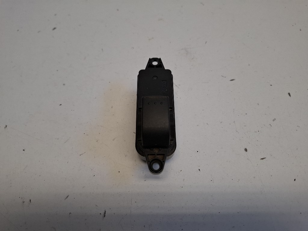 Mazda CX-7 bal hátsó ablakemelõ kapcsoló EH6266380 1. kép