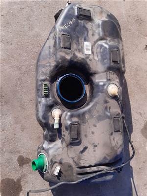 Opel Corsa E Üzemanyag Tank