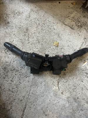 Lexus CT 200h bajuszkapcsoló 