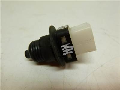 Peugeot 607  féklámpa kapcsoló