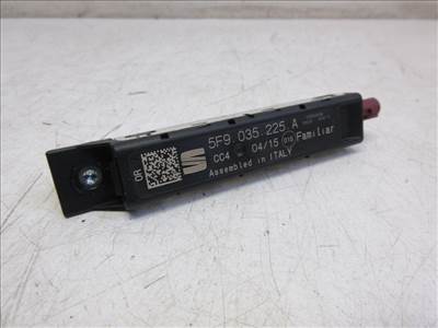 Seat Leon kombi jobb hátsó antennaerősítő (antenna erősítő) 5F9035225A