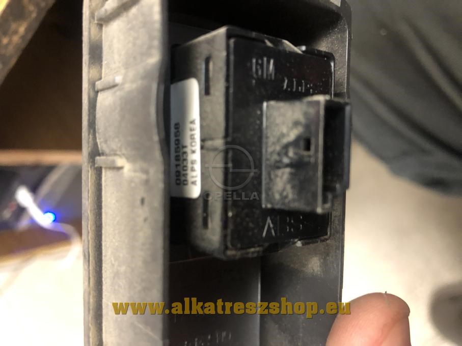 Opel Vectra C jobb első ablakemelő kapcsoló  2. kép