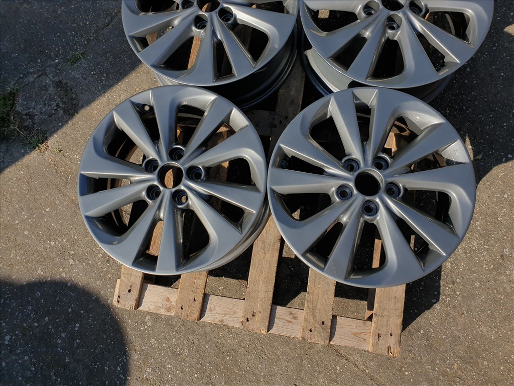 17" 5x114,3 Toyota 2. kép
