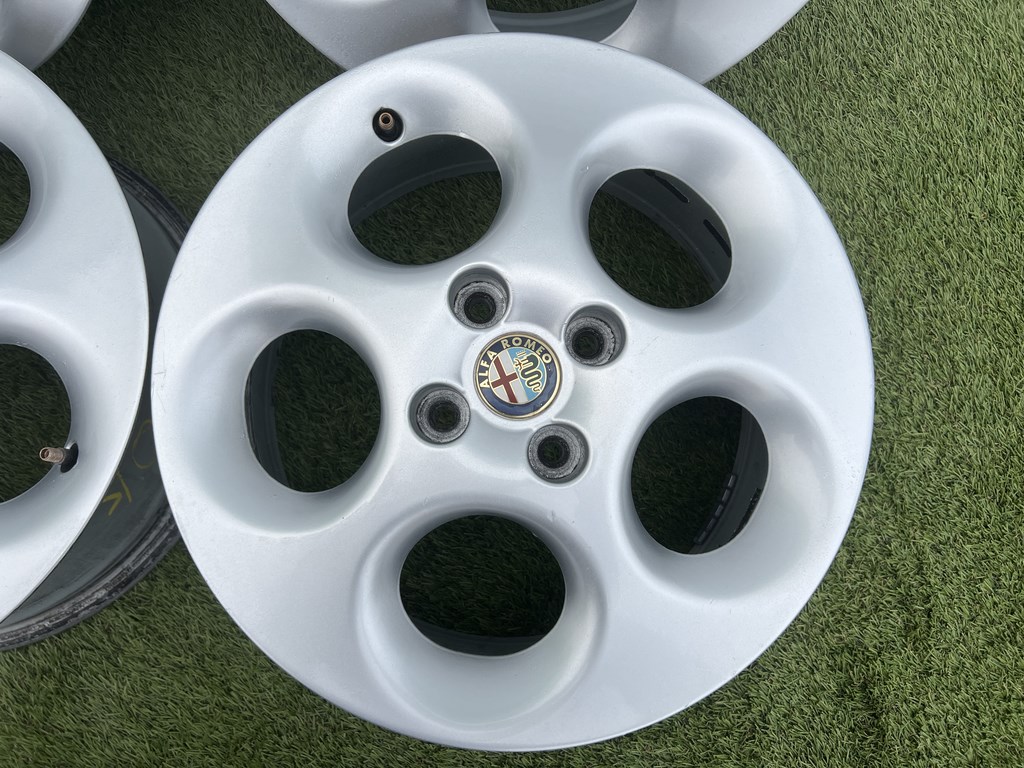 4x98 15" Alfa Romeo gyári alufelni 6Jx15h2 ET49,5 2. kép
