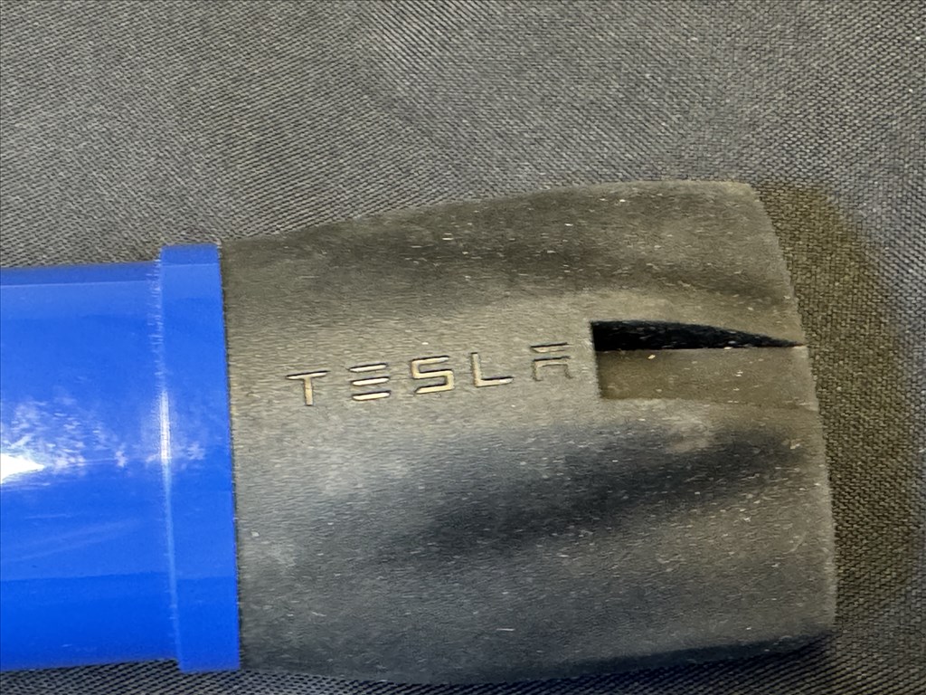 Eladó egy gyári Tesla UMC 1 töltőhöz 1X32A kék adapter 32A adapter 2. kép