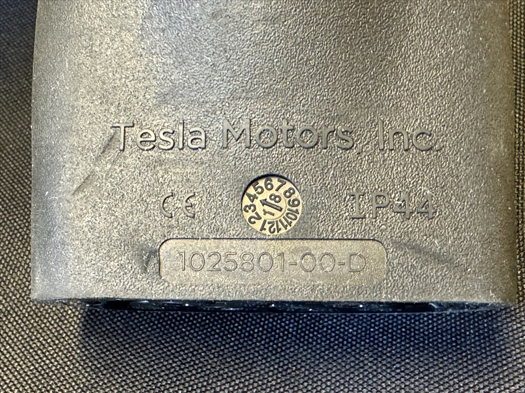 Eladó egy gyári Tesla UMC 1 töltőhöz 1X32A kék adapter 32A adapter 3. kép