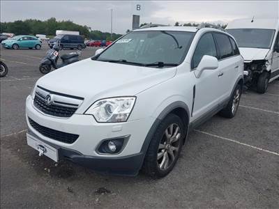 Opel Antara fehér bontott alkatrészei