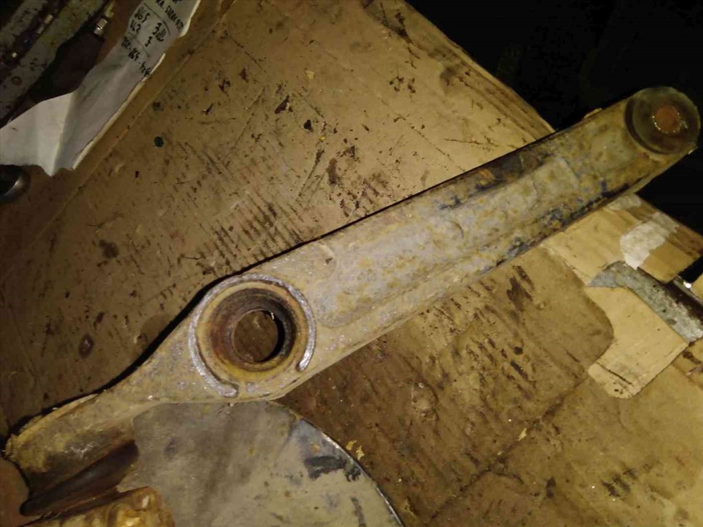 Suzuki Ignis 03-07 Elsõ Lengõkar 1. kép