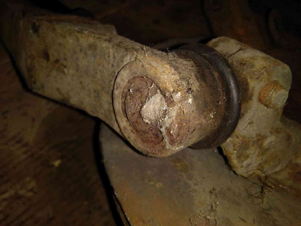 Suzuki Ignis 03-07 Elsõ Lengõkar 2. kép