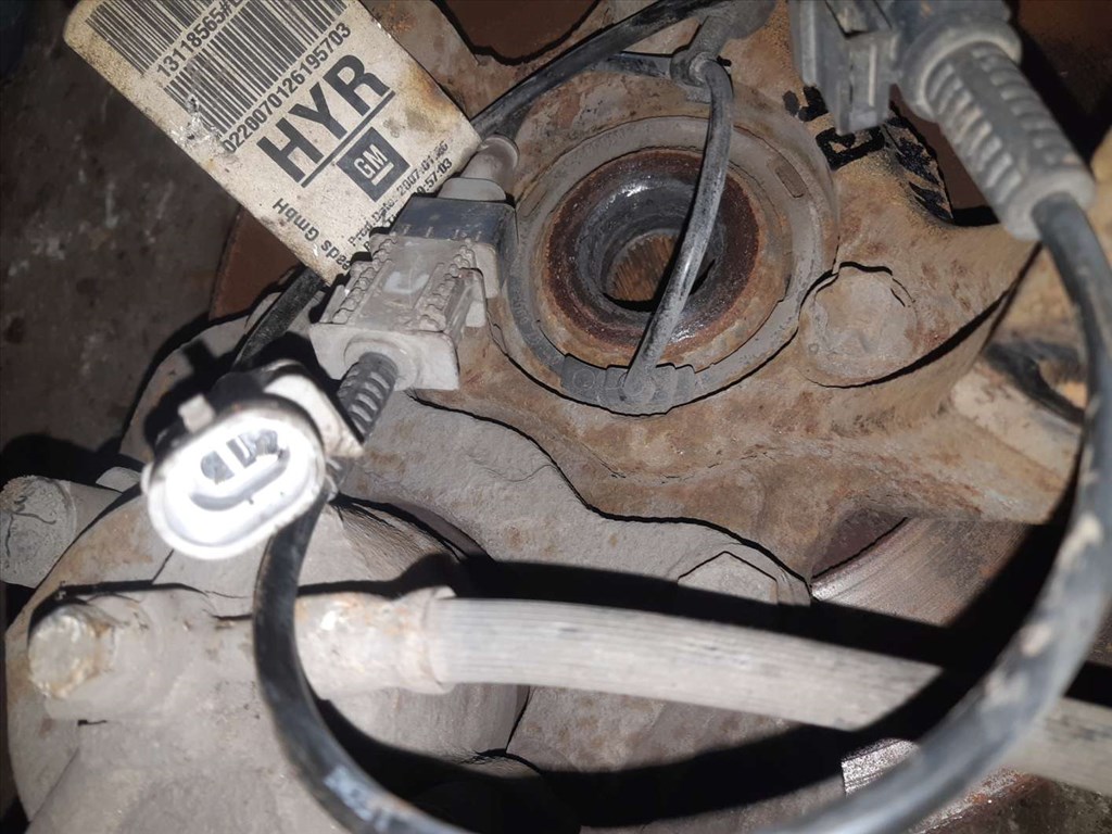 Opel Astra H Bal Elsõ Csonkállvány Kerékaggyal  Féknyereg  ABS Jeladó 13118565 4. kép