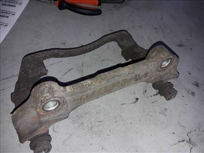 Renault Trafic Bal Első Féknyereg Tartó