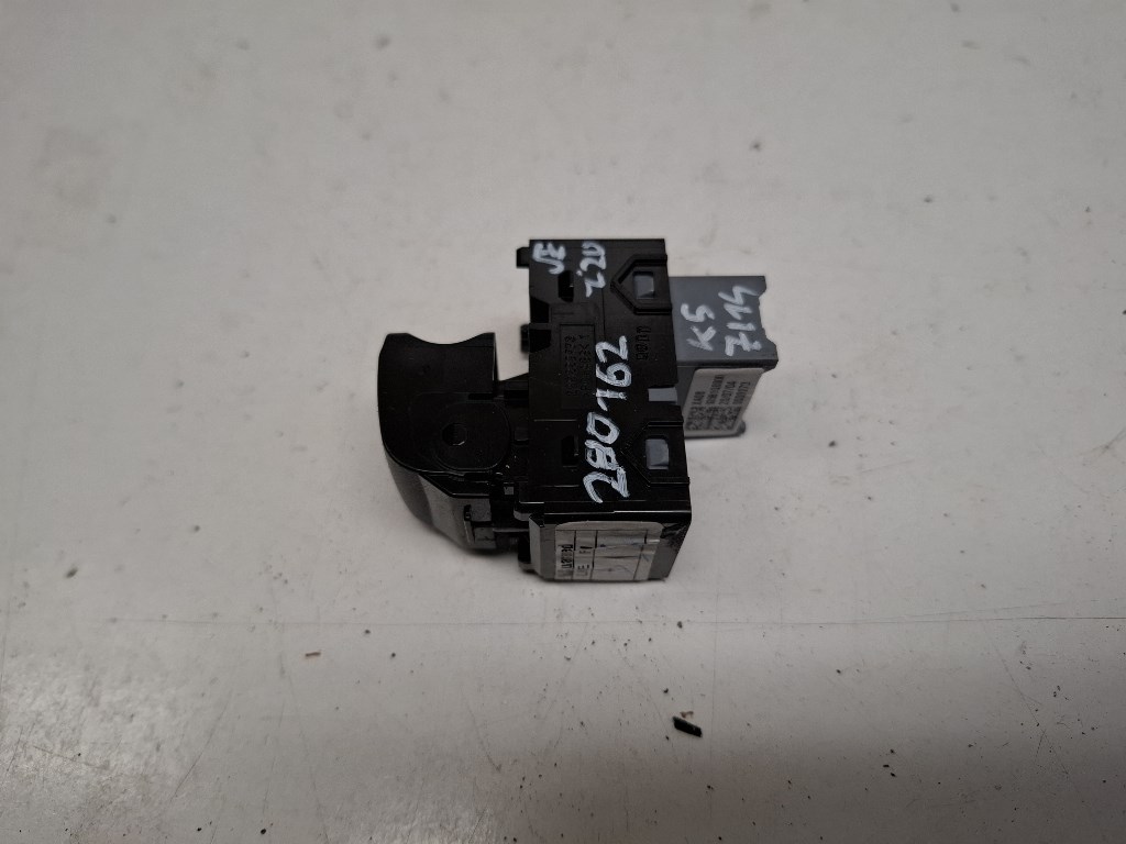 Hyundai I 20 (BC3/BI3) jobb elsõ ablakemelõ kapcsoló 93581Q0000 2. kép