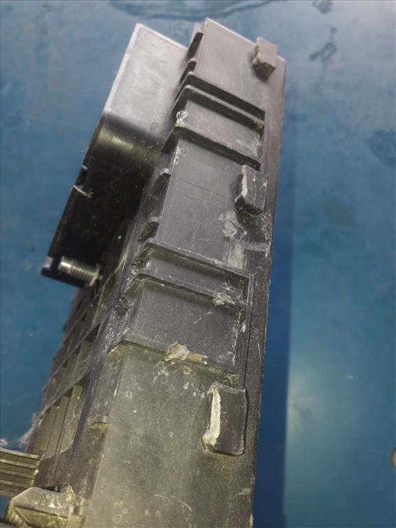 Skoda Octavia II Biztosítéktábla / Relé Tábla 1K0 937 125 A 3. kép