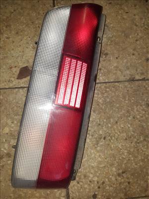 Suzuki Swift II 96-03 Jobb Hátsó Lámpa