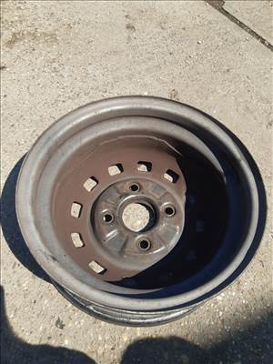 Daewoo Matiz <p>Felni méret: 13"</p><p>Felni szélesség: 4.5</p><p>Furatszám: 4</p><p>Osztókör: 114.3</p><p>ET szám: ET45</p><p>Agy Átmérő: 60.0</p><p>Állapot: Normál</p><p>Érdeklődéskor hivatkozzon erre: KIN-66923</p><p>Bármire van szüksége hívjon bizalommal!<br>Kizárólag munkaidőben hétfőtől - péntekig 8-12 13-16 óráig!<br>Alkatrészek széles választékban!<br>Hivatalos Regisztrált Autobontó Kecel!<br>Vásároljon Megbízható Helyről Beszerelési Garanciával Profiktól!</p>