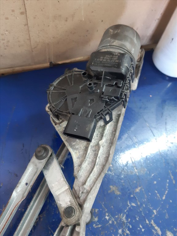 Ford Focus II Elsõ Ablaktörlõ Motor ቛõ Ablaktörlõ Mechanika 4M51-17504-AC 4. kép