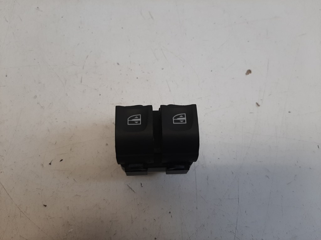 Renault Zoe bal elsõ ablakemelõ kapcsoló 254118044R 1. kép