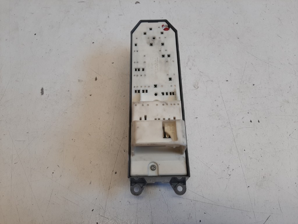 Toyota Rav 4 (XA40) bal elsõ ablakemelõ kapcsoló 2. kép