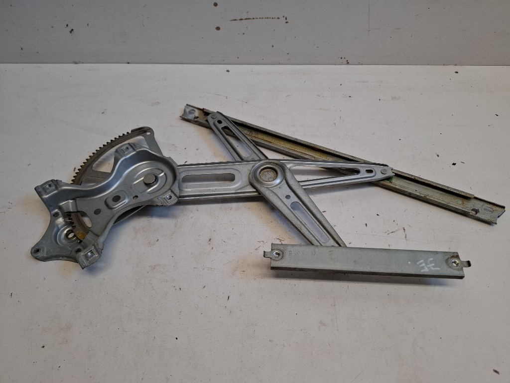 Toyota Yaris 5 ajtós jobb elsõ Ablakemelõ szerkezet elektromos 2. kép