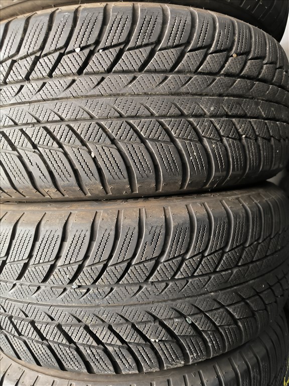  225/5517" újszerű Bridgestone téli gumi gumi 7. kép
