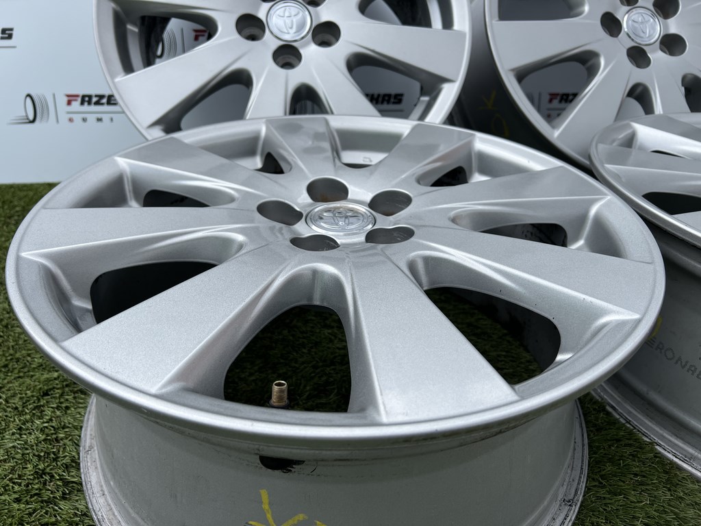 5x100 17" Toyota gyári alufelni 7Jx17h2 ET45 2. kép